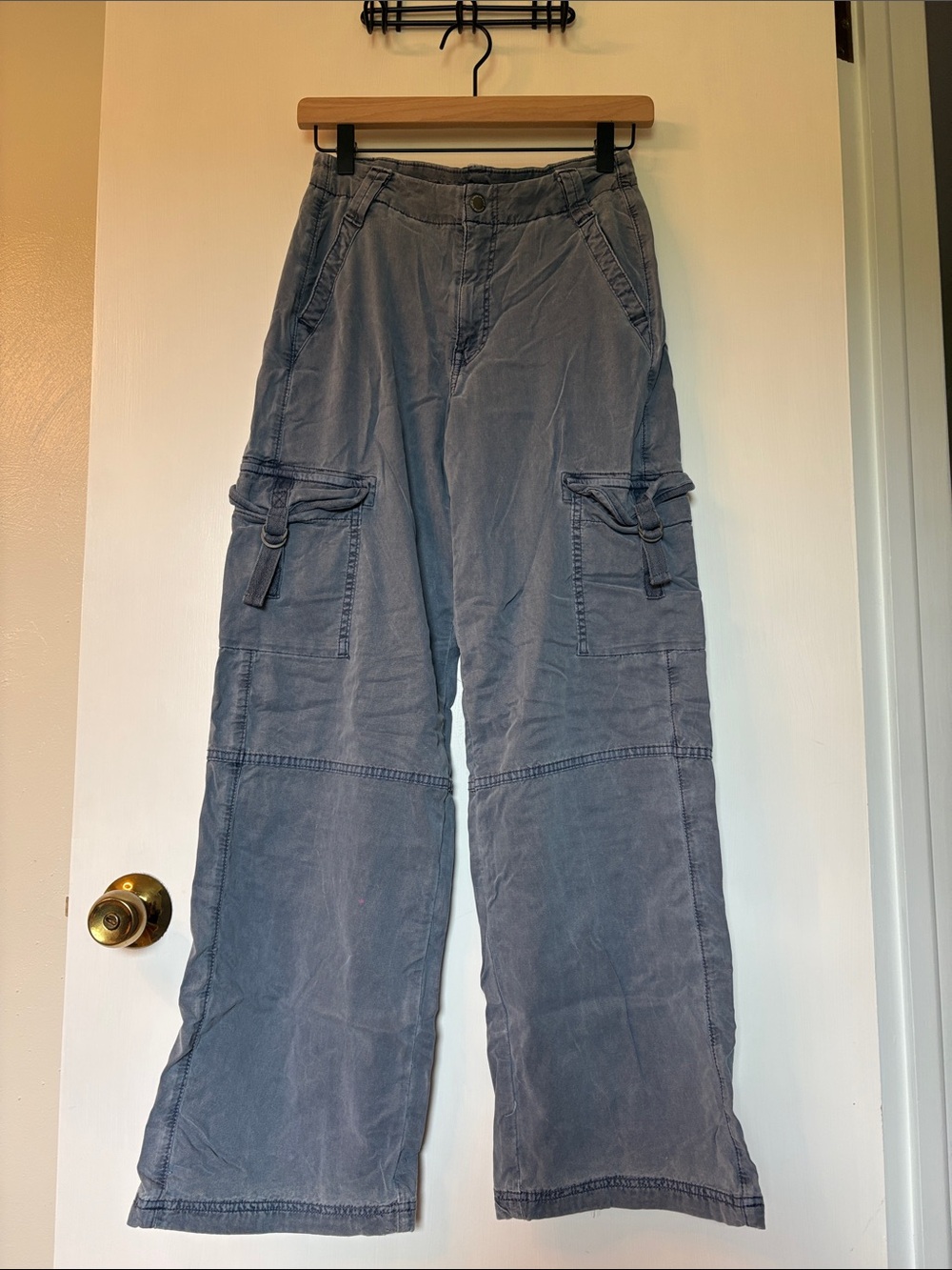 American Eagle Outfitters Wide Leg Pants in Faded Gray - Picture 1 of 5